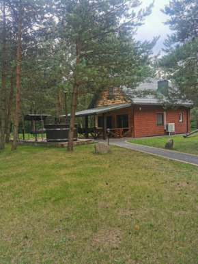 Namelis su pirtele